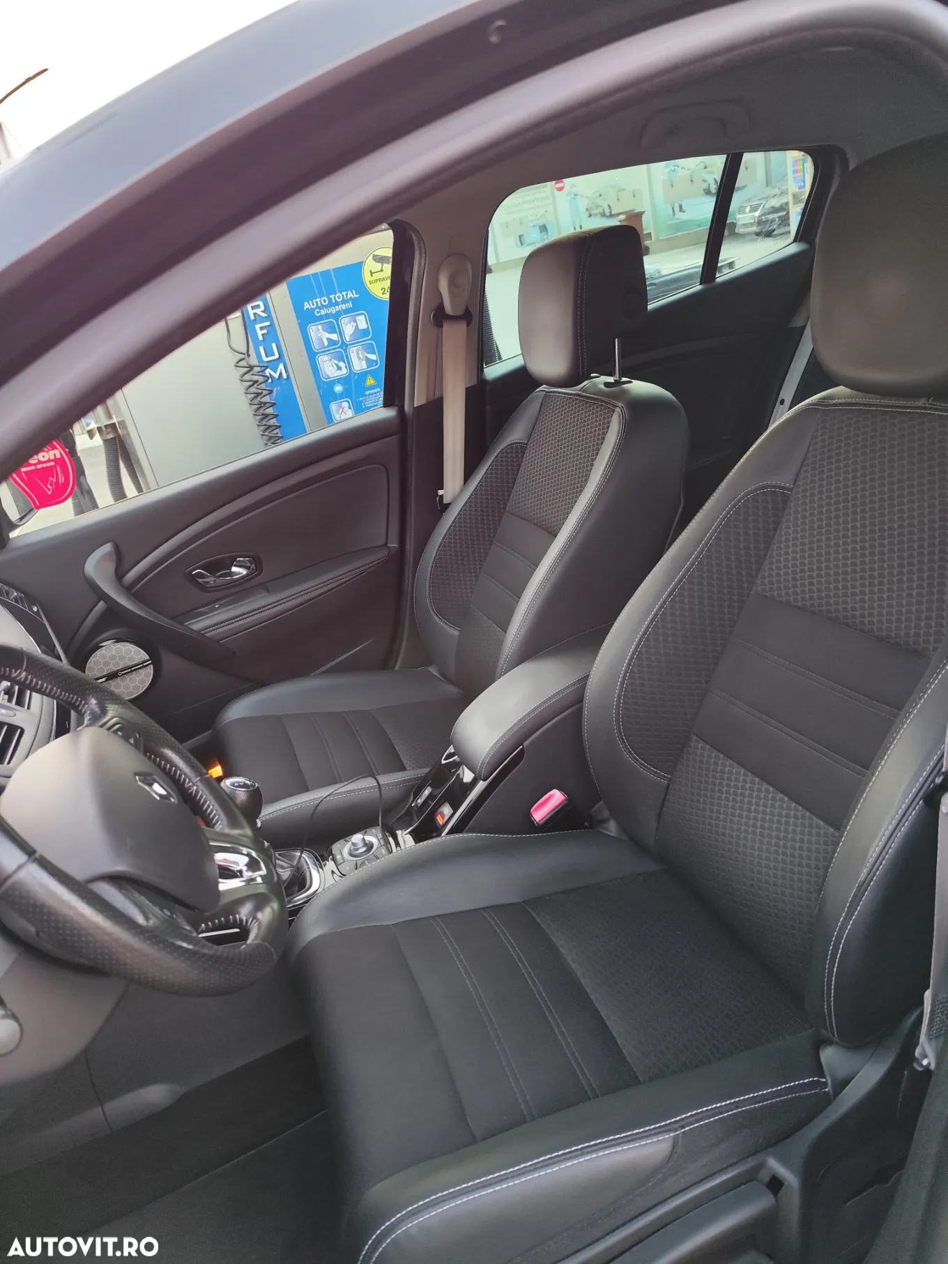 Renault Megane Energy dCi Intens - 7