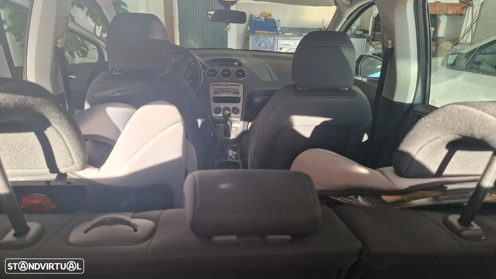 Peugeot 308 1.4 16V Executive - 10