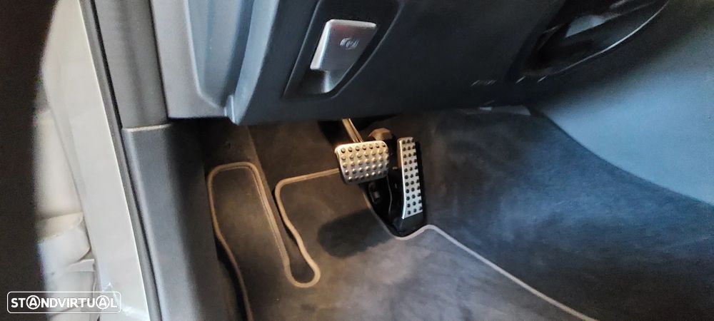 Mercedes-Benz C 300 de T 9G-TRONIC AMG Line - 22