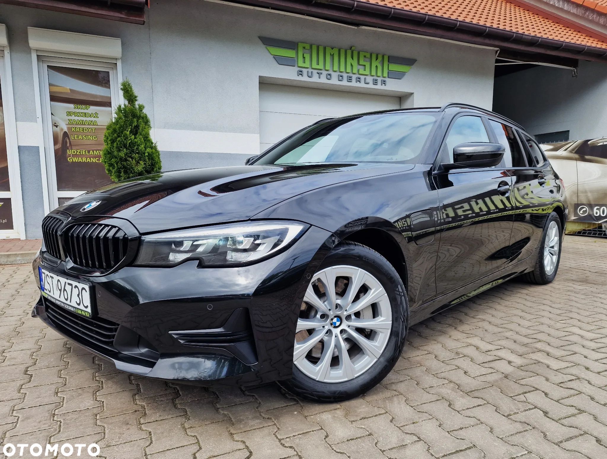 BMW Seria 3 330e PHEV - 1