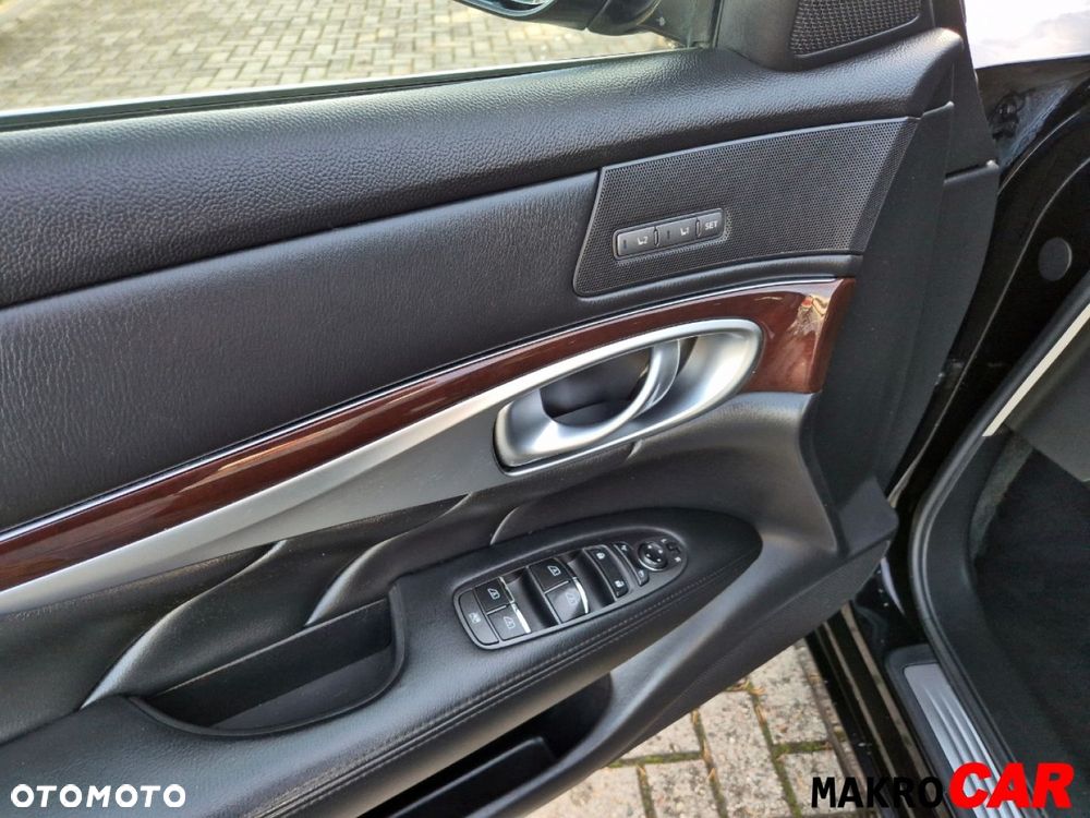 Infiniti Q70 2.2d Premium - 6