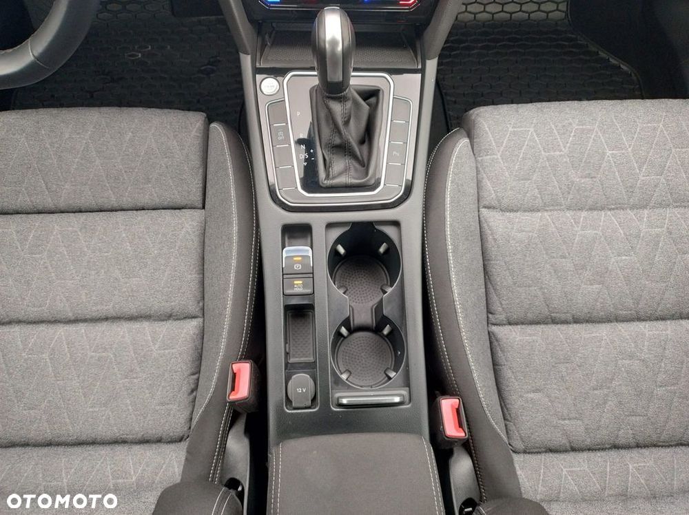 Volkswagen Passat 1.5 TSI EVO Business DSG - 26