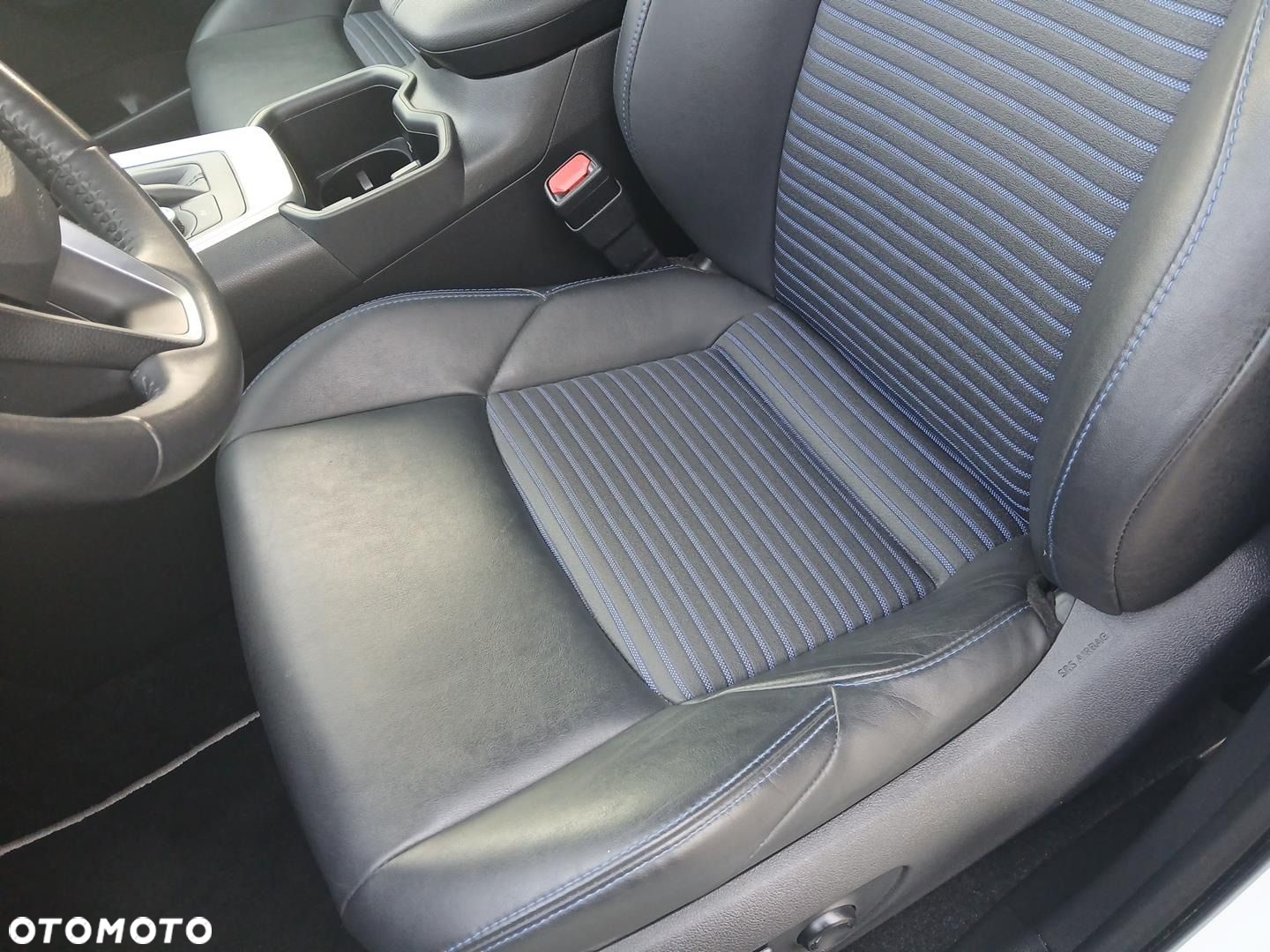 Toyota RAV4 - 13