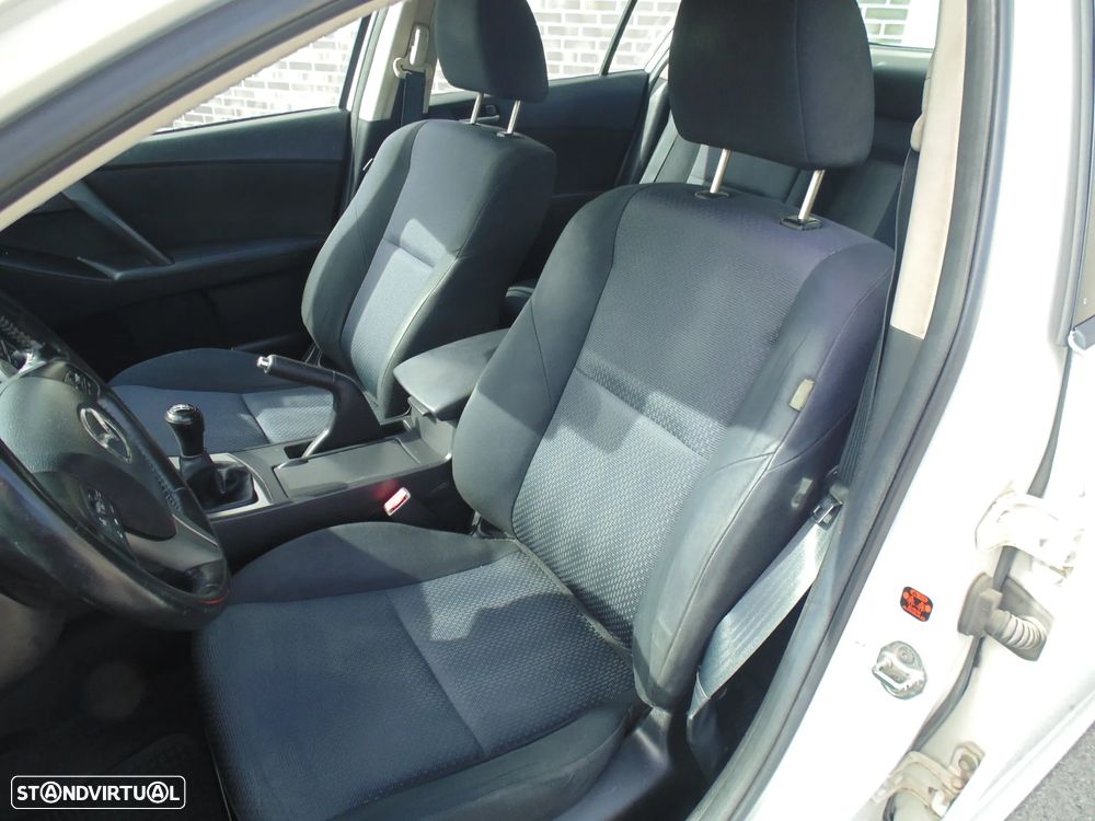 Mazda 3 MZ-CD 1.6 Exclusive - 23
