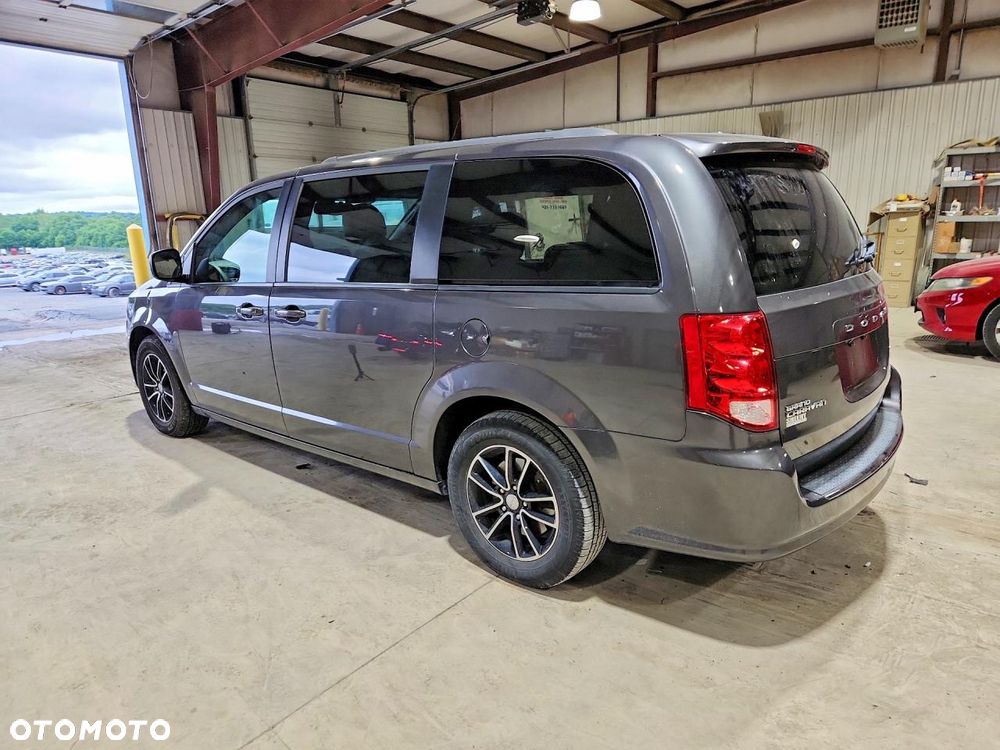 Dodge Grand Caravan 3.6 R/T - 26