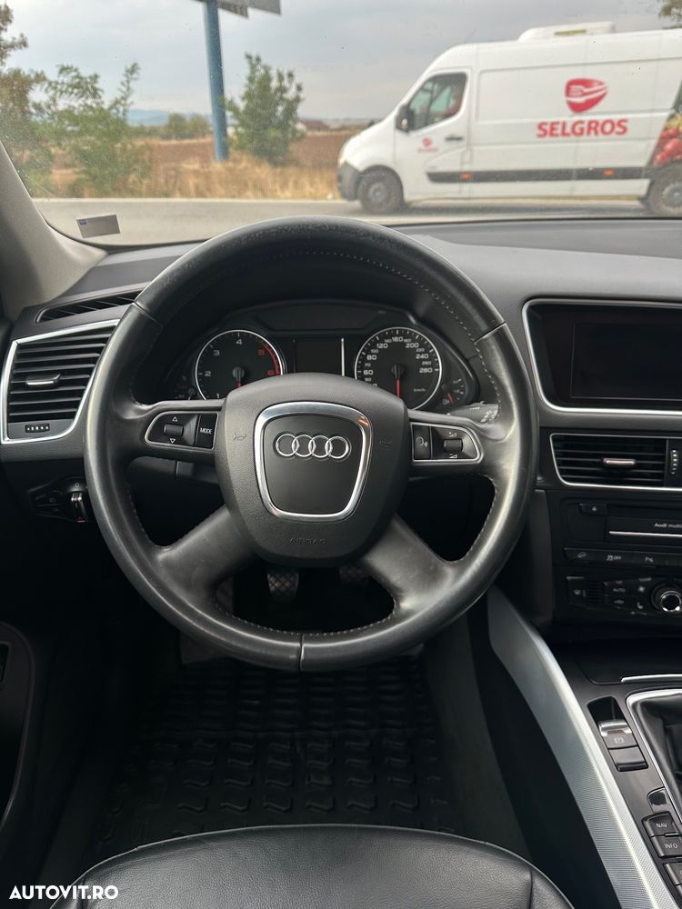 Audi Q5 2012 photo 2