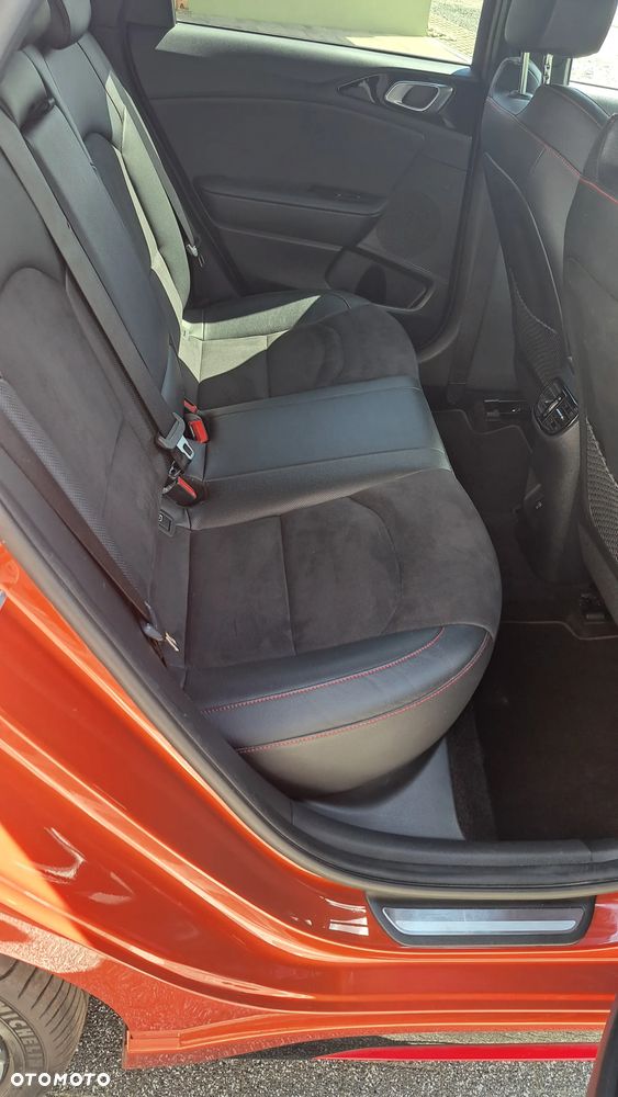 Kia Ceed 1.6 T-GDI GT DCT - 10