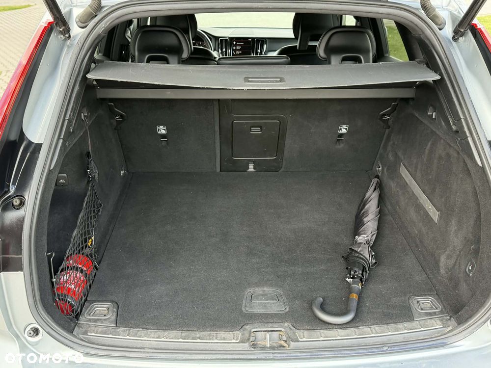 Volvo XC 60 D4 AWD Geartronic RDesign - 15