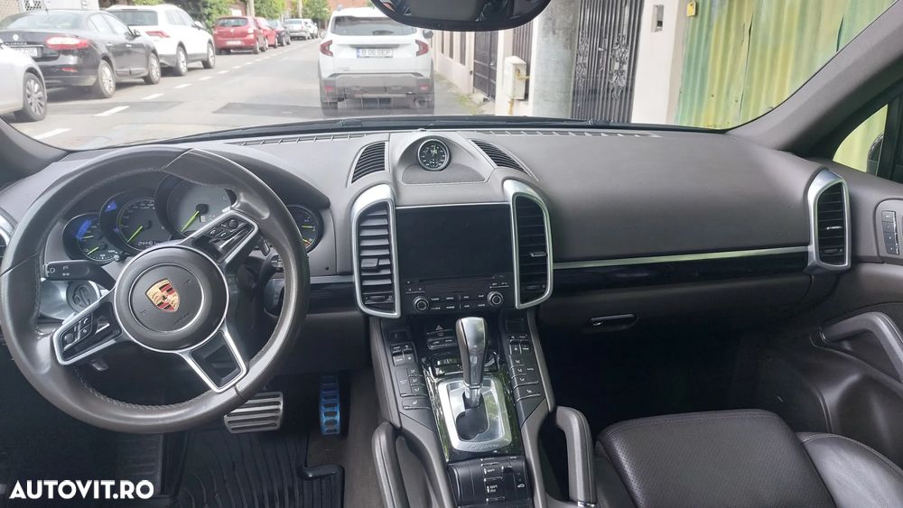 Porsche Cayenne S E-Hybrid Platinum Edition - 1