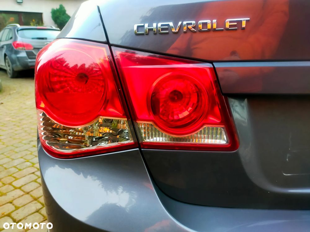 Chevrolet Cruze 1.6 LS - 6