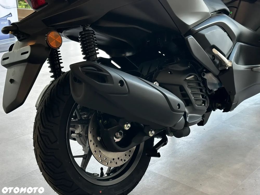 Yamaha X-max - 12