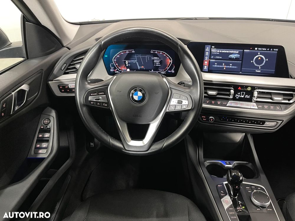 BMW Seria 2 218d AT - 7