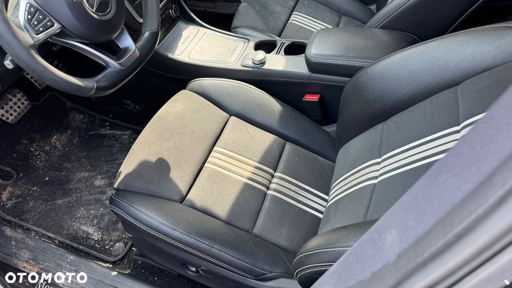 Mercedes-Benz CLA 200 d 7G-DCT AMG Line - 12