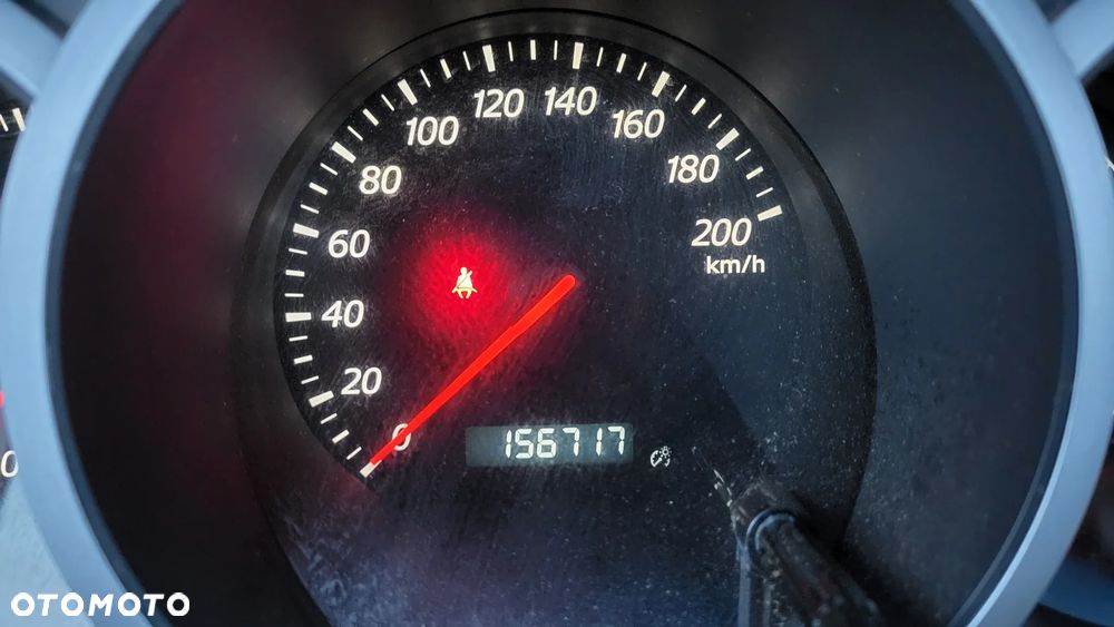 Suzuki Grand Vitara 2.0 Comfort + - 10