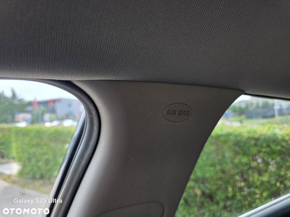 Kia Ceed 1.6 GDI ISG Dream Team Edition - 25