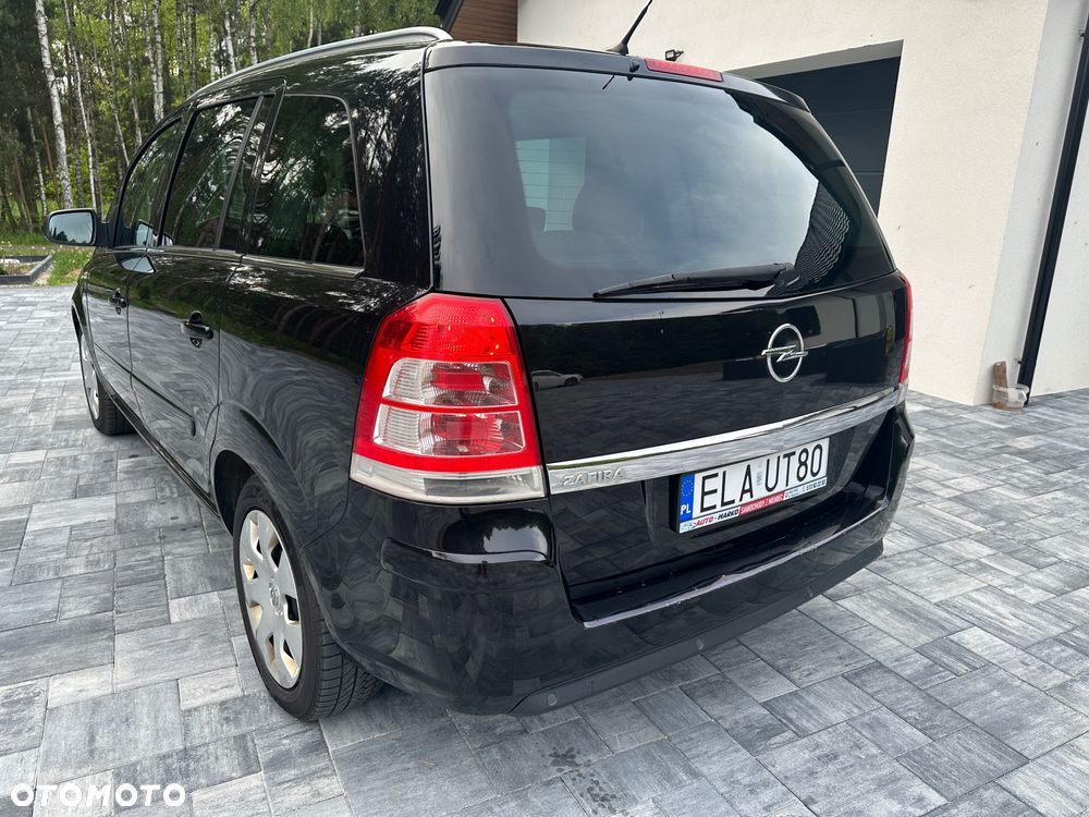 Opel Zafira 1.8 Cosmo - 1