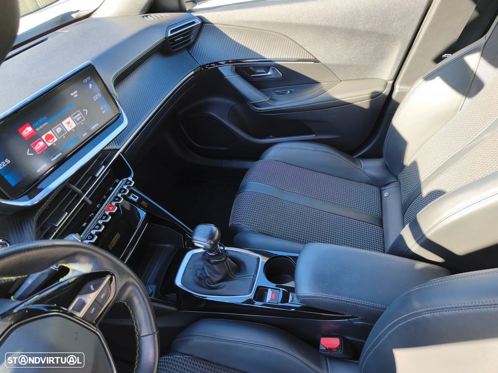 Peugeot 2008 - 14