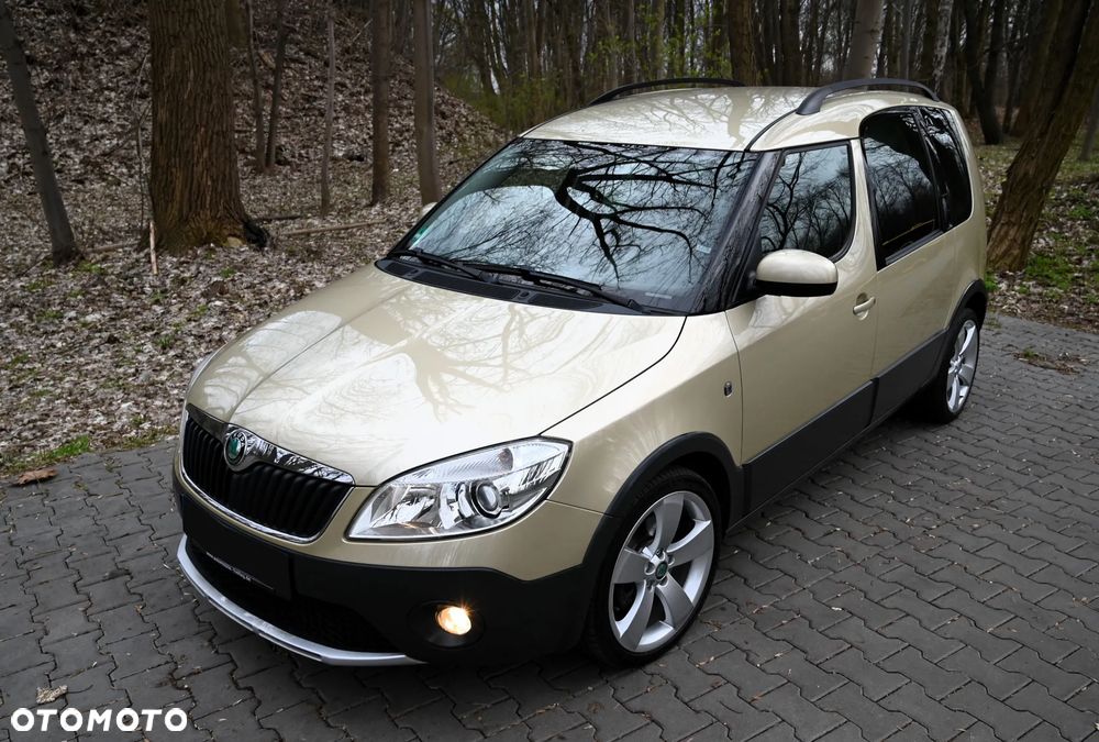 Skoda Roomster 1.2 TSI Scout PLUS EDITION - 9