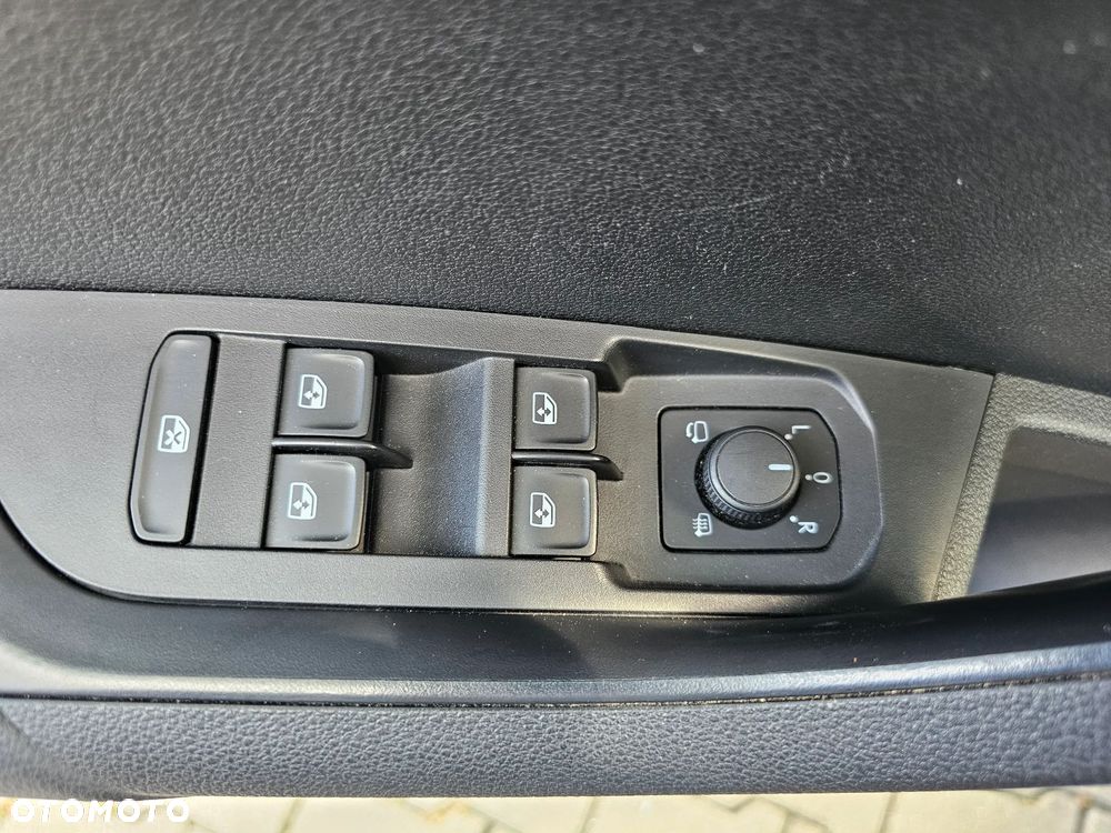 Skoda Karoq 2.0 TSI 4x4 DSG Sportline - 17