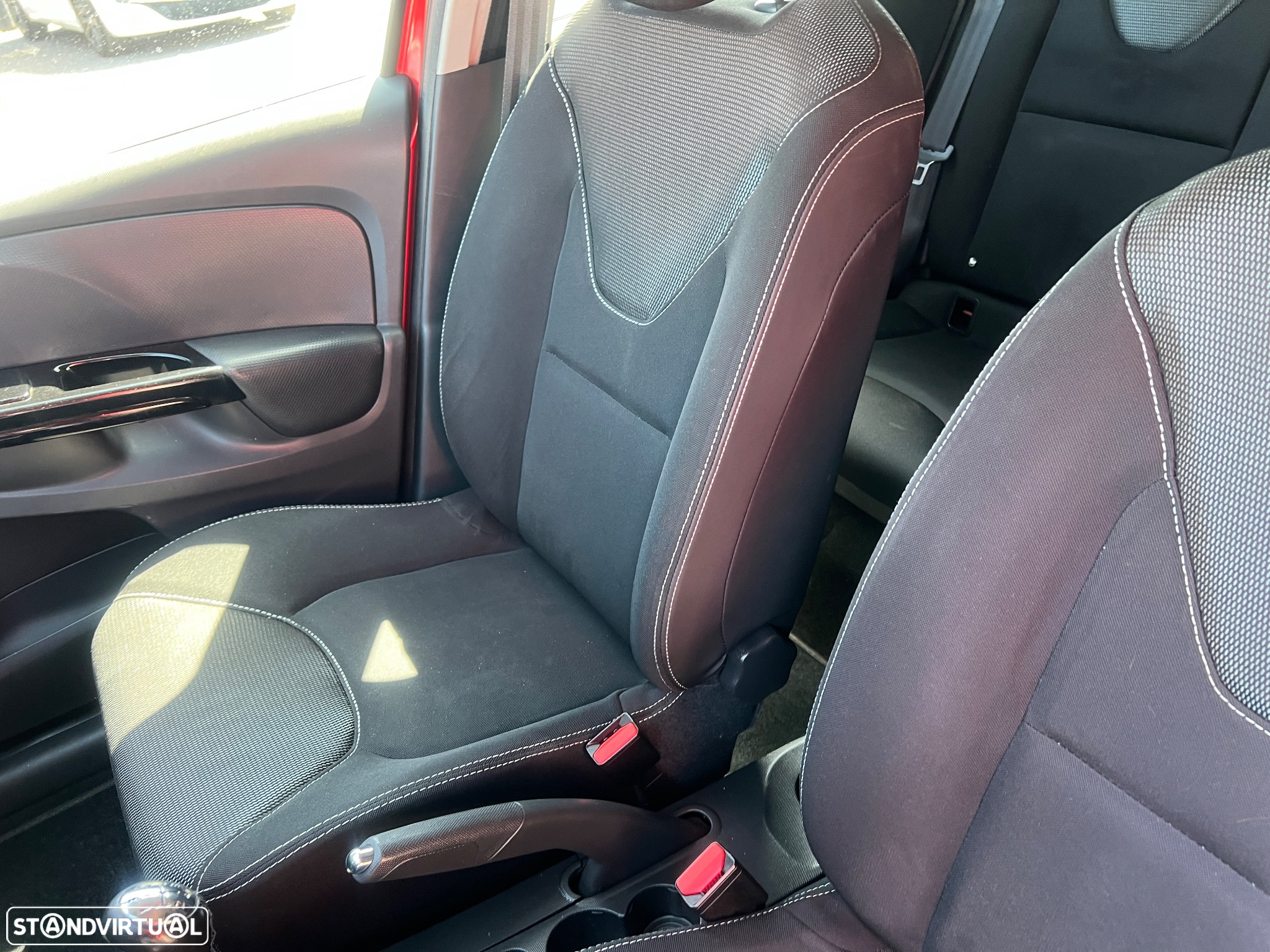 Renault Clio 0.9 TCE Dynamique S - 26