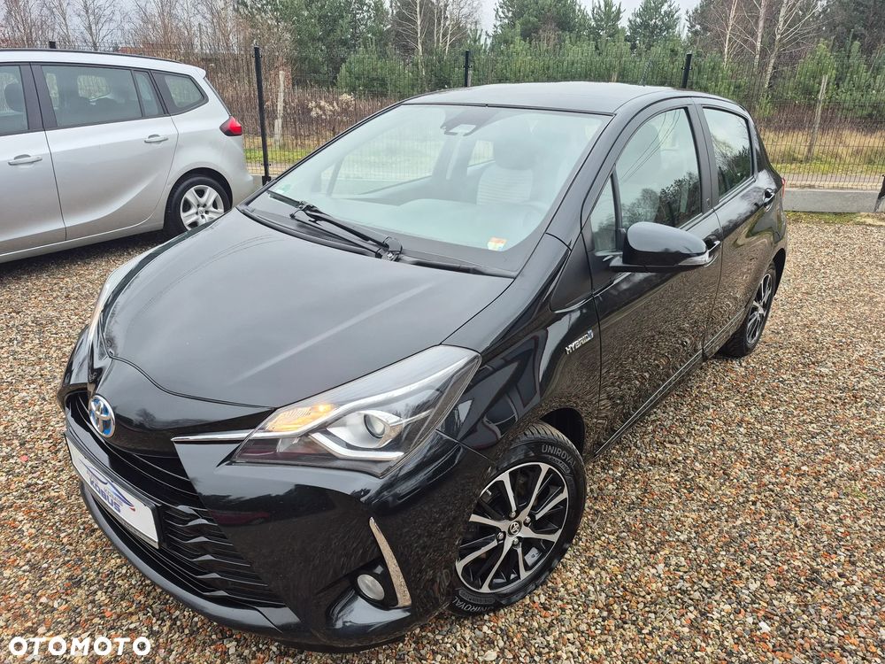 Toyota Yaris Hybrid 100 Premium - 29