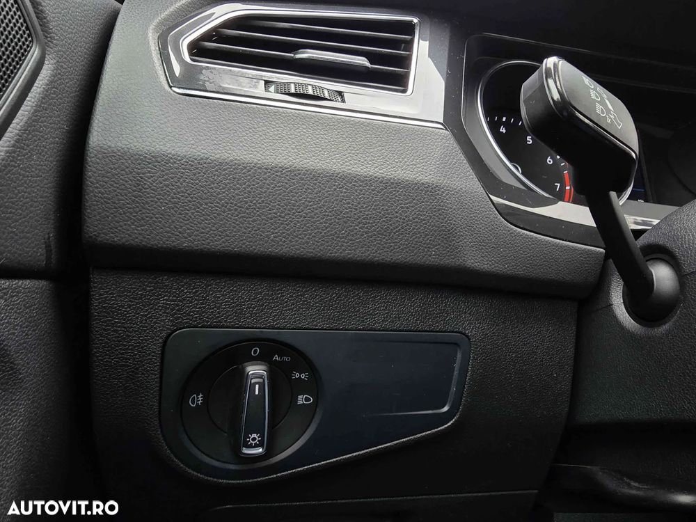 Volkswagen Tiguan - 10