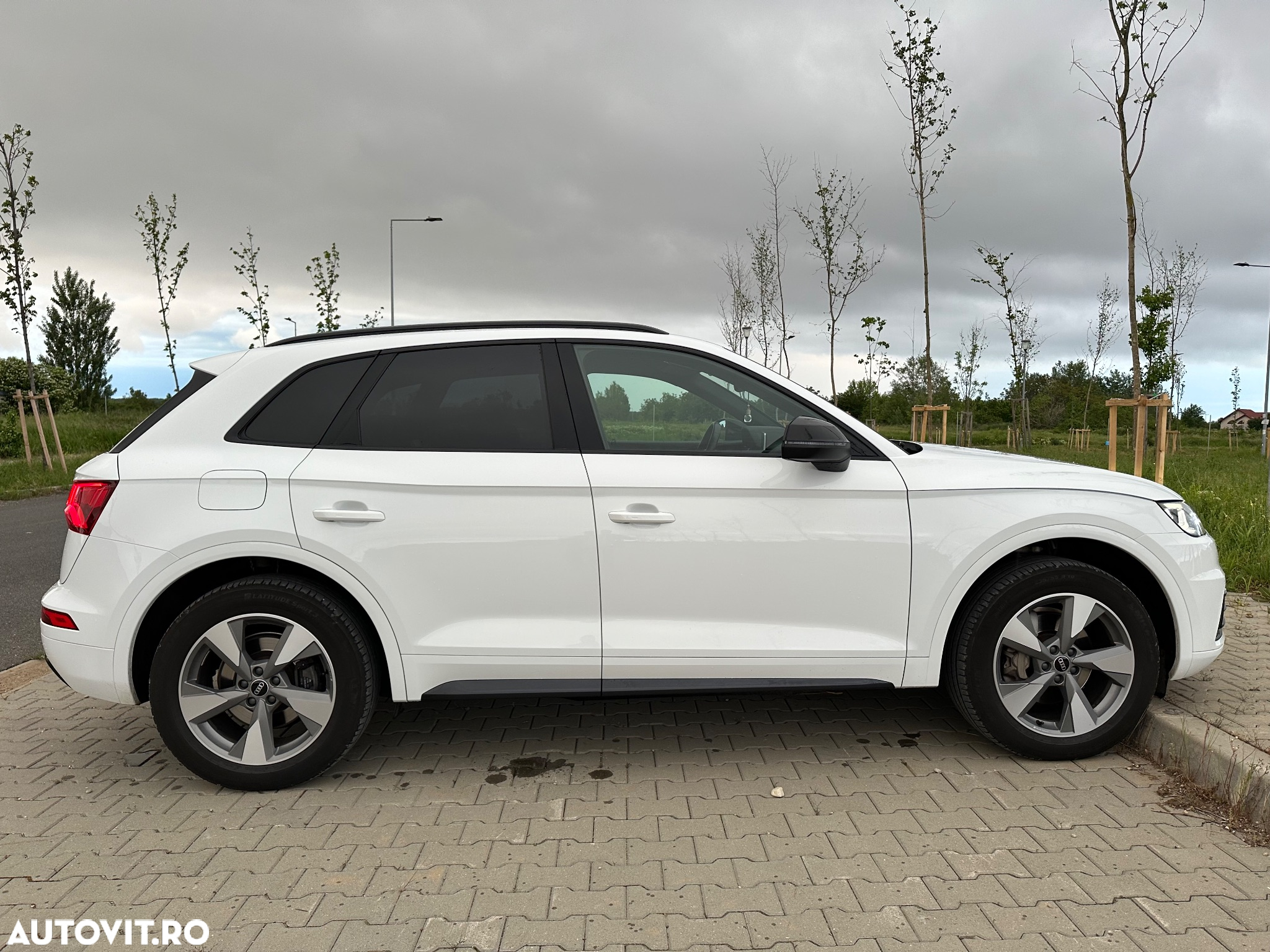 Audi Q5 2.0 40 TDI quattro S tronic Design - 8