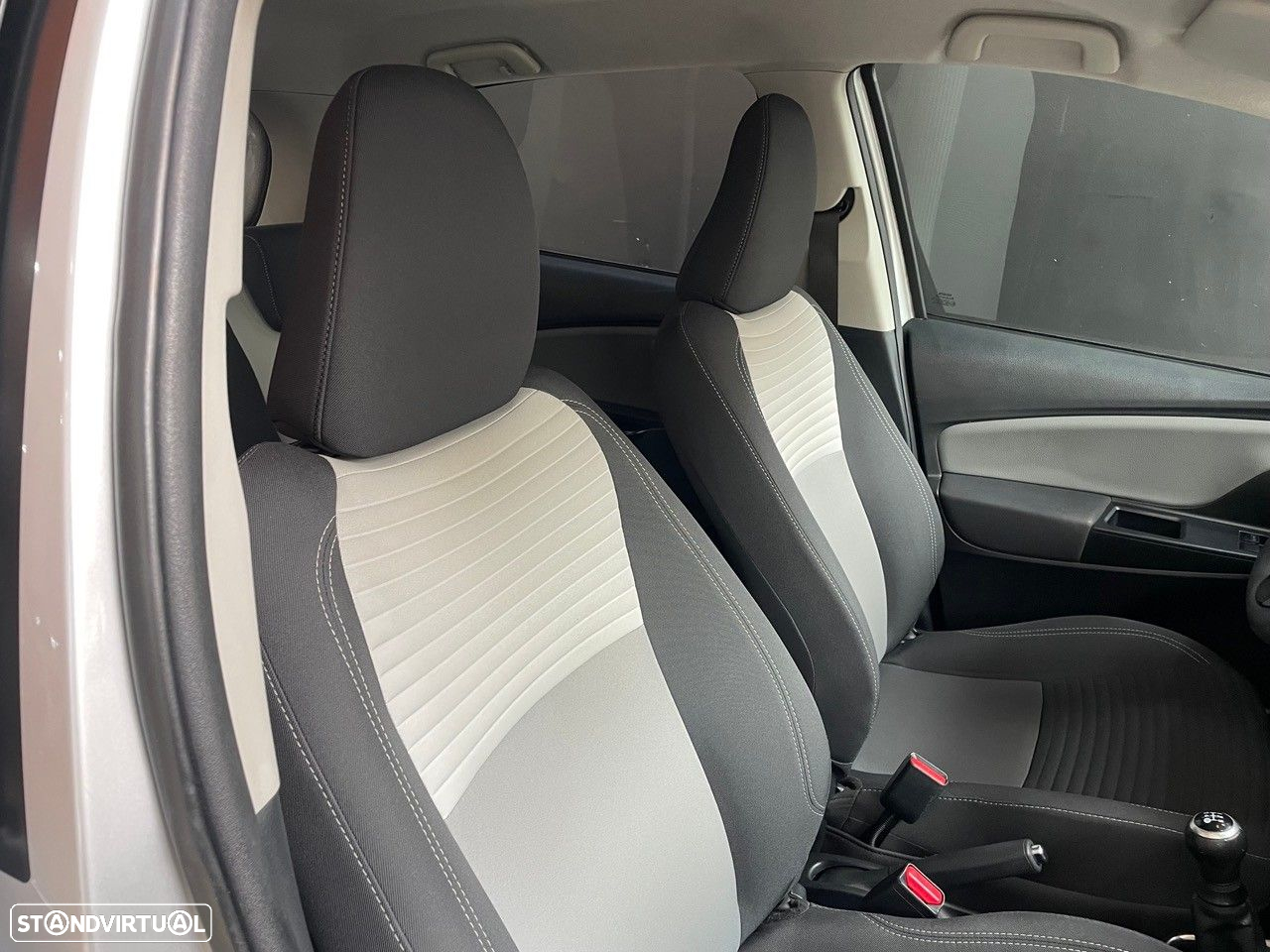 Toyota Yaris 1.0 VVT-i Comfort - 11