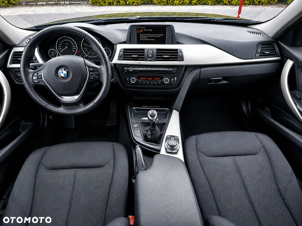 BMW Seria 3 320d Efficient Dynamics - 10