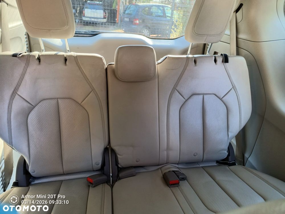 Chrysler Pacifica - 12