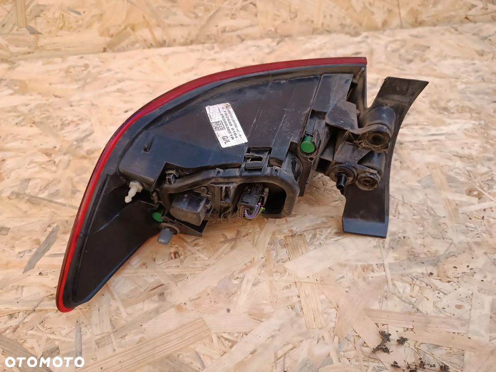 LAMPA TYŁ TYLNA LEWA RENAULT CLIO IV - 3