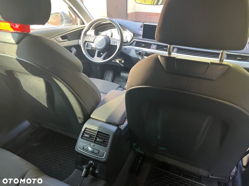 Audi A4 Avant 40 TDI quattro S tronic - 9