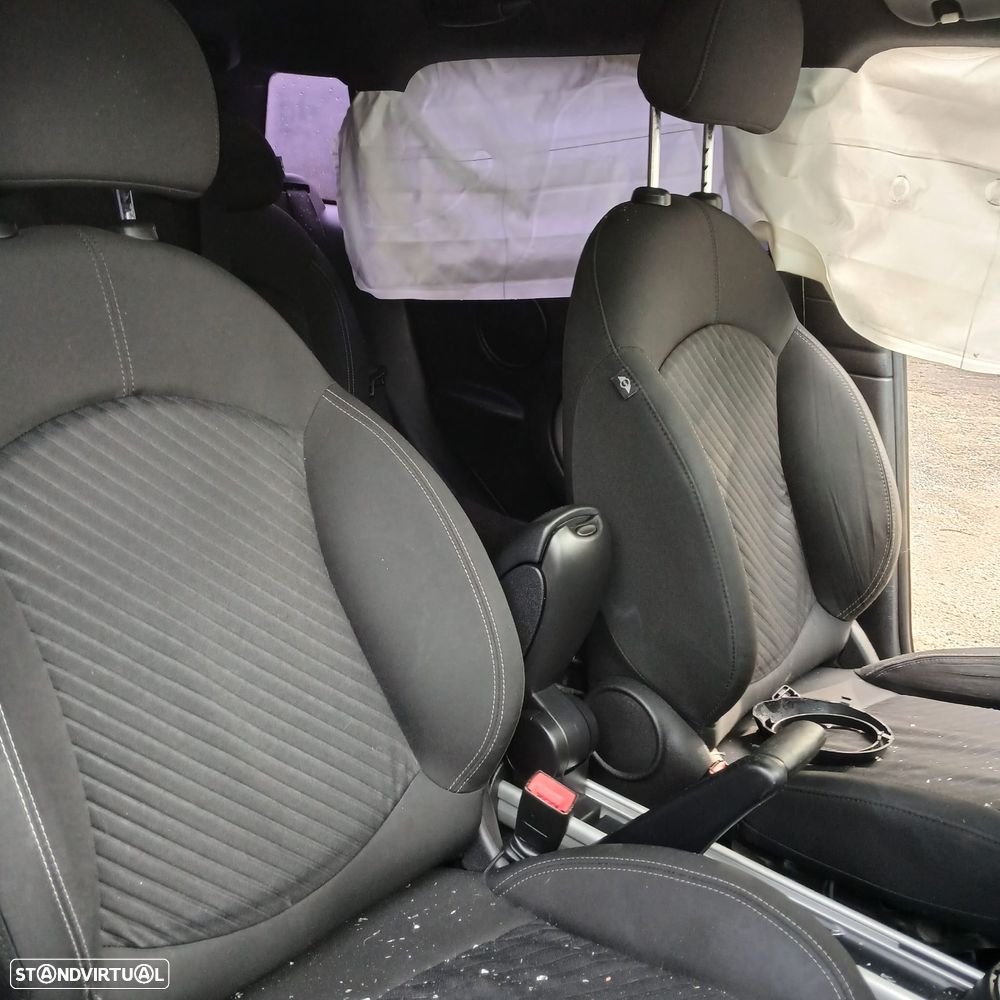 Mini Countryman 1.6 Cooper D 112cv de 2014 - Peças Usadas (10352) - 7