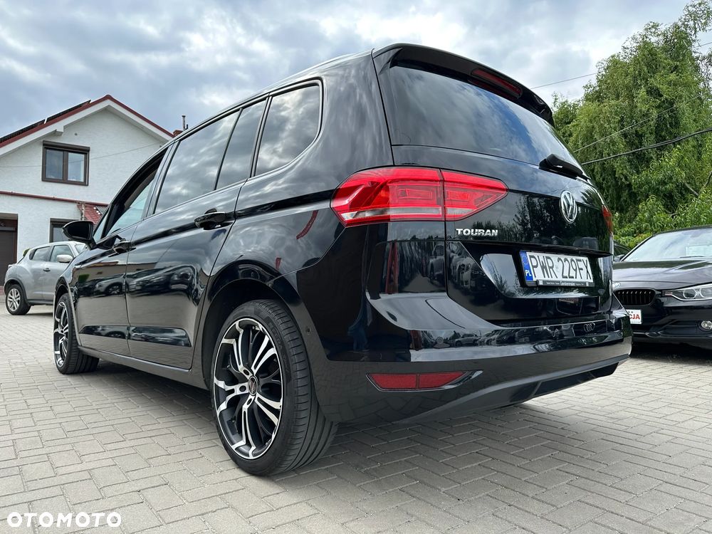 Volkswagen Touran - 35