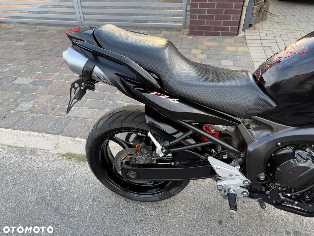 Yamaha FZ6 - 24