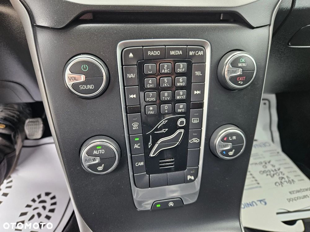 Volvo V40 D3 Momentum - 26