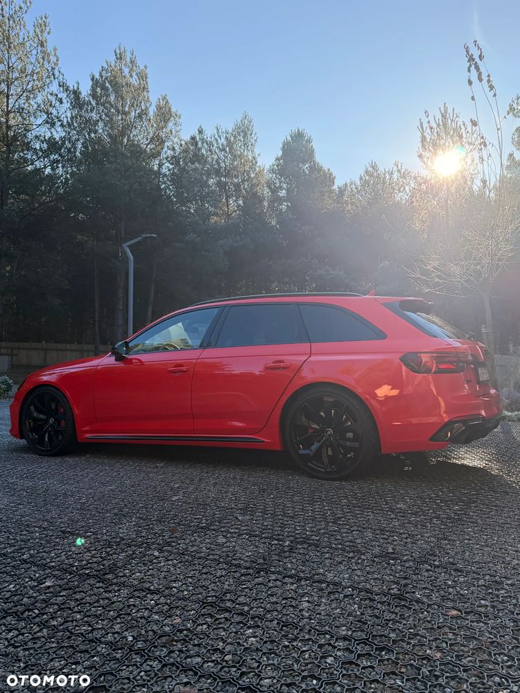 Audi RS4 Avant - 5