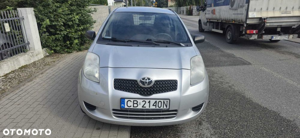 Toyota Yaris - 8