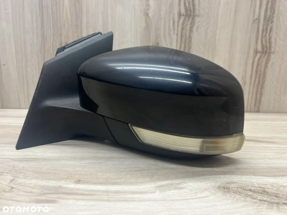 LUSTERKO LEWE FORD FOCUS MK3 6PIN - 4