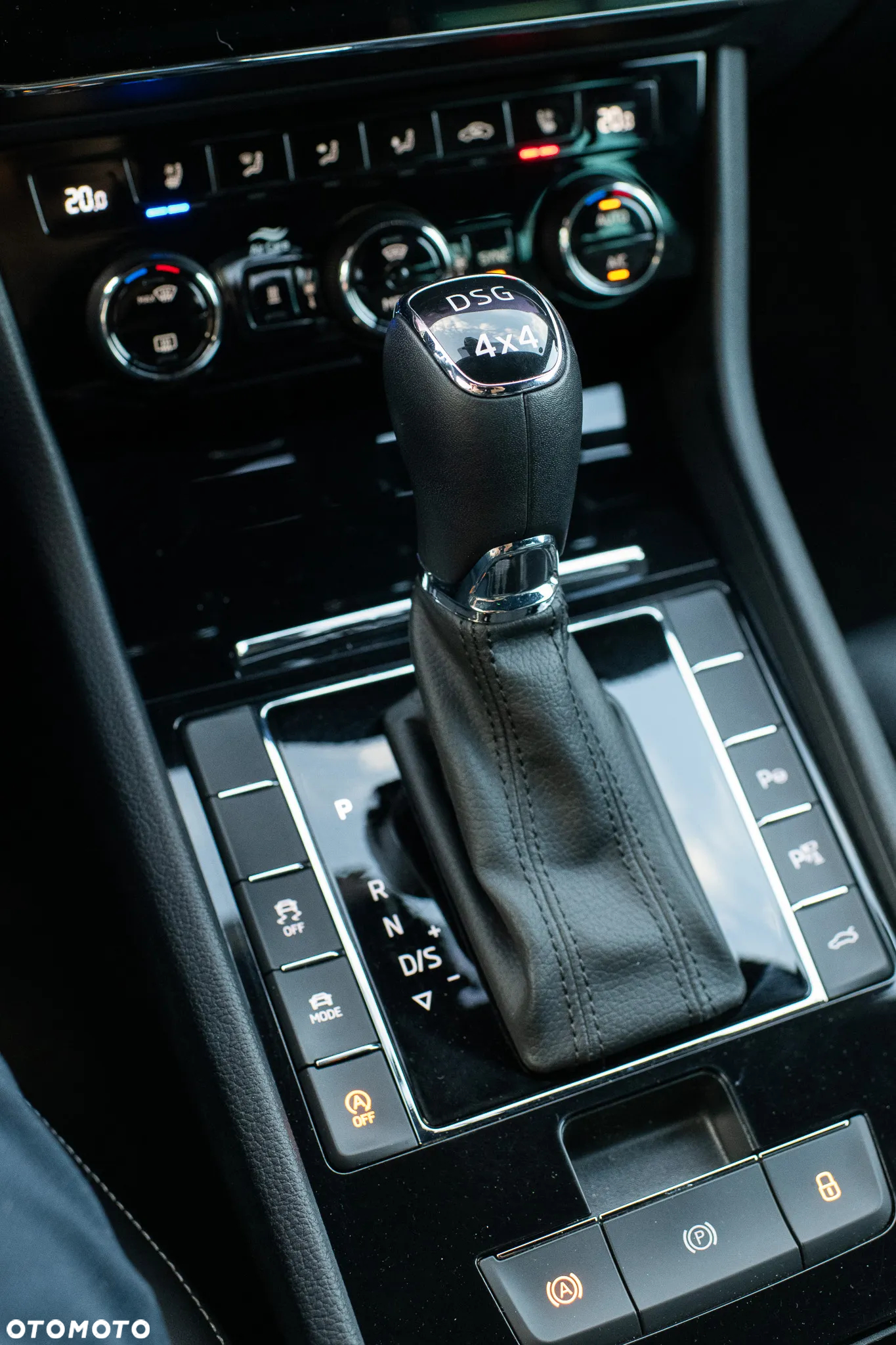 Skoda Superb 2.0 TSI 4x4 L&K DSG - 9