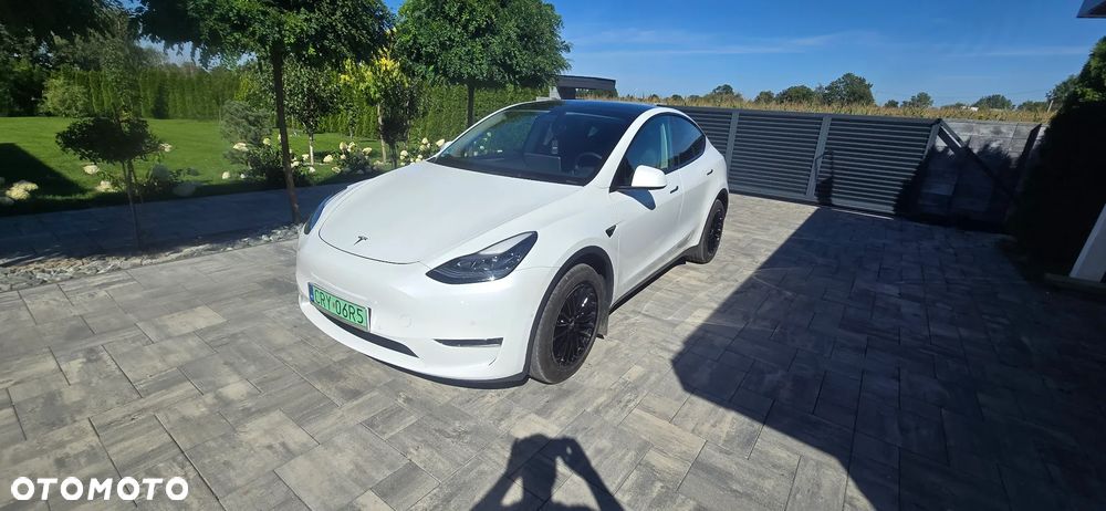 Tesla Model Y Long Range Dual Motor AWD - 2