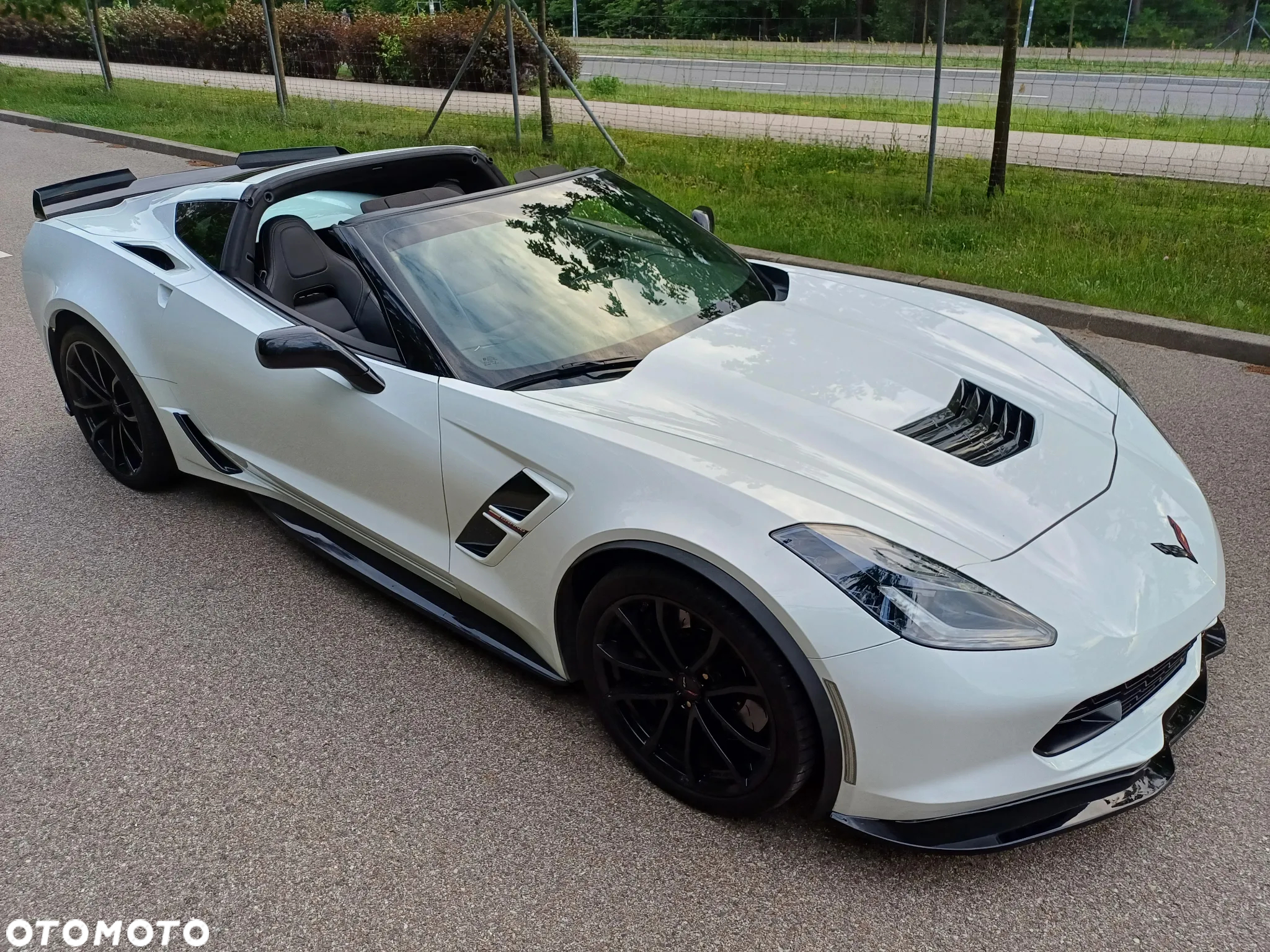 Chevrolet Corvette - 13