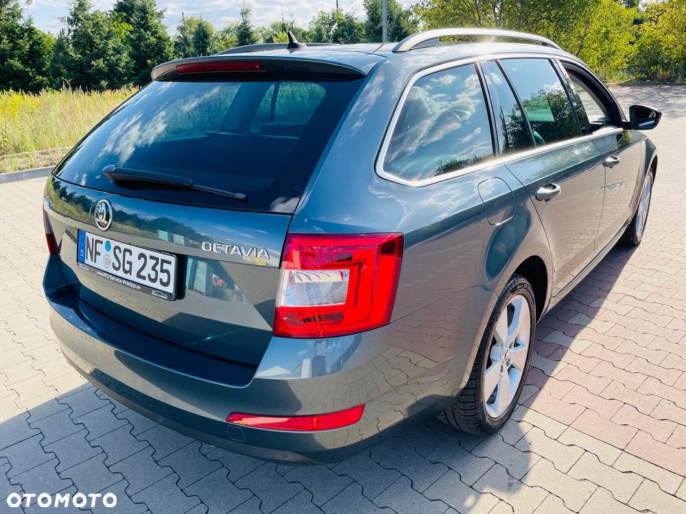 Skoda Octavia 2.0 TDI DSG Ambition - 6