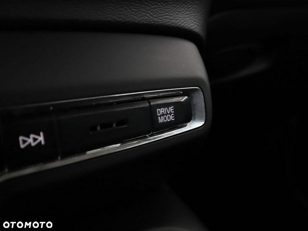 Volvo XC 40 T3 Momentum - 30