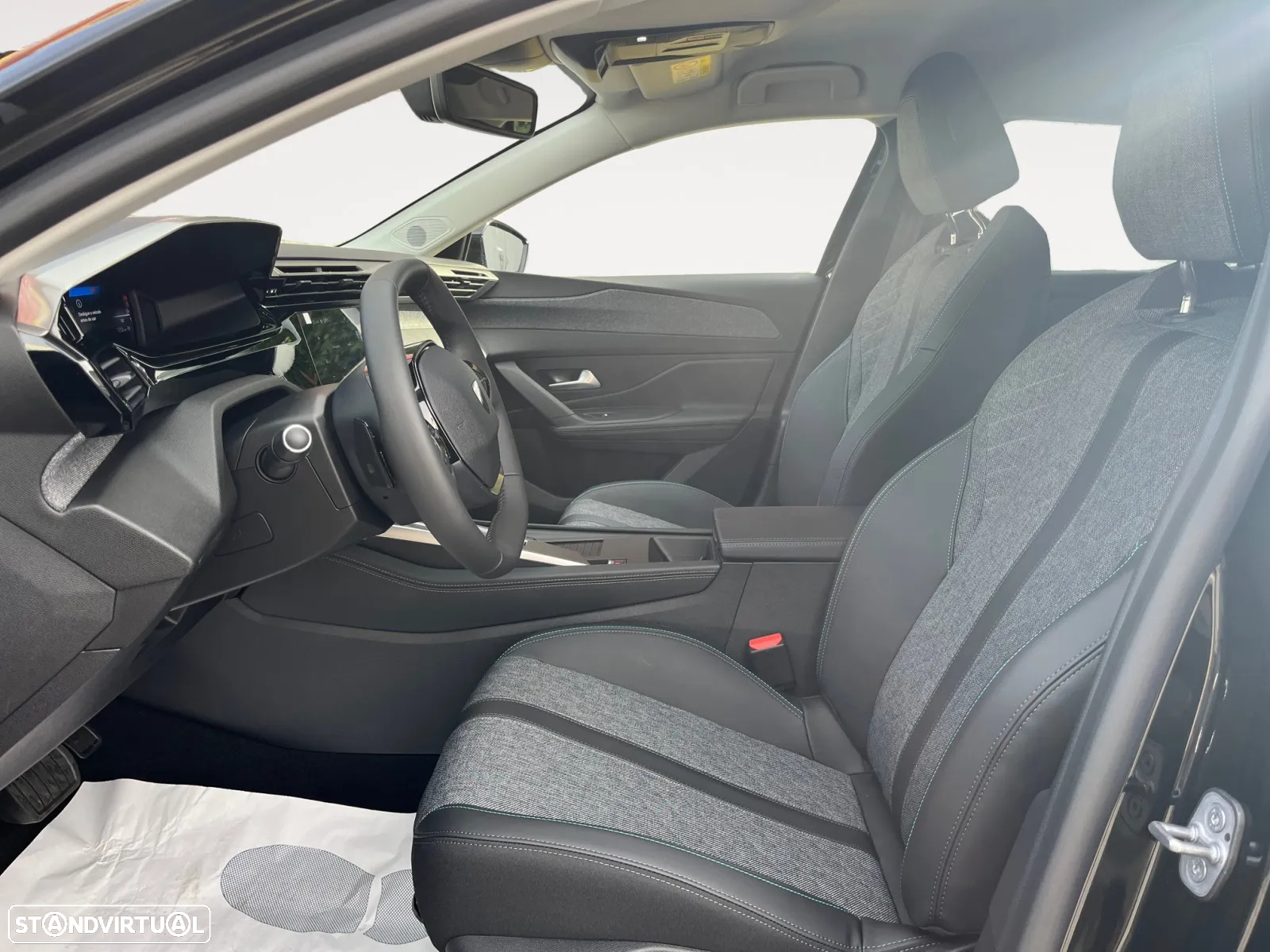 Peugeot 408 1.6 Hybrid Allure e-EAT8 - 10