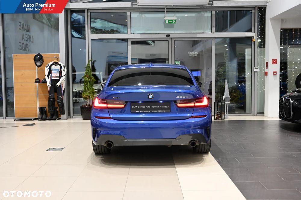 BMW Seria 3 320d xDrive - 17