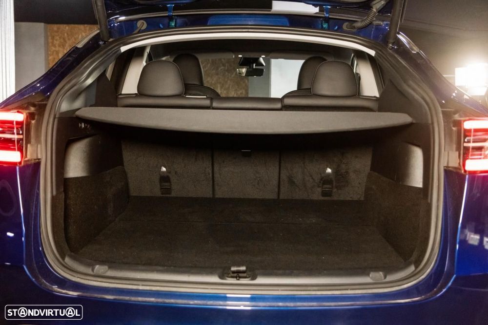 Tesla Model Y Long Range Dual Motor AWD - 33