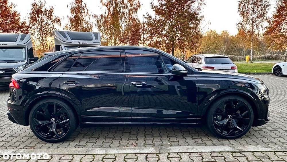 Audi RS Q8 - 10