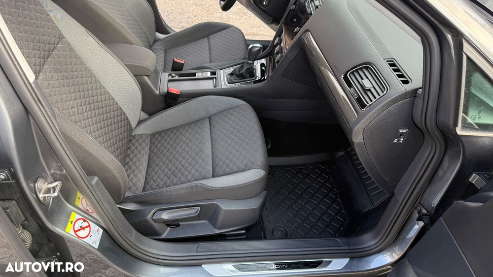 Volkswagen Golf - 13