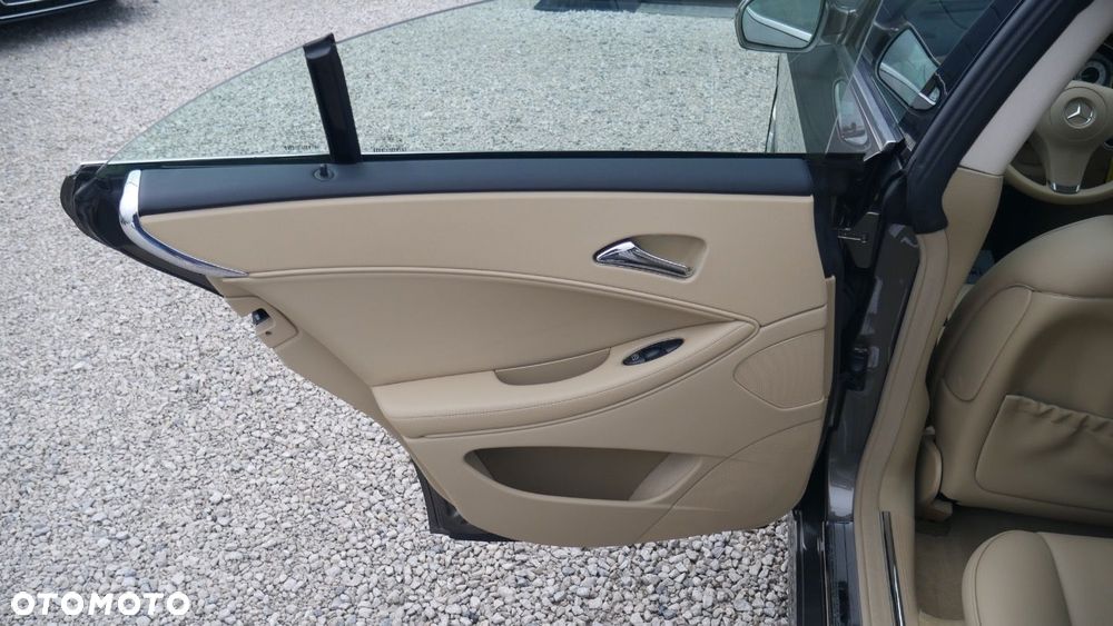 Mercedes-Benz CLS - 22